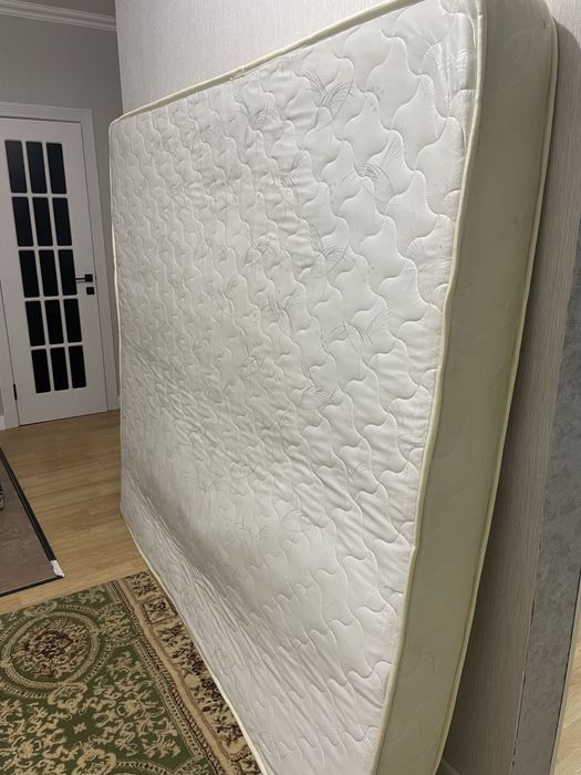 Отдам Матрас даром