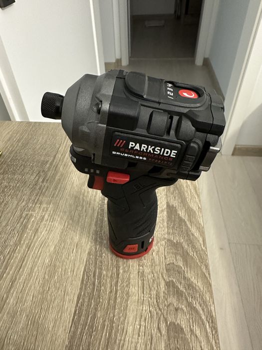 Autofiletanta/Bormasina impact biți Parkside 12V + acumulator 2Ah 12V