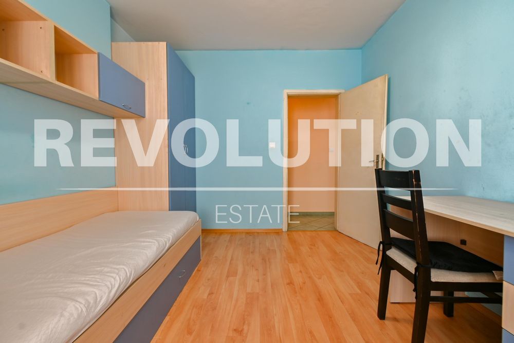 Дава се под наем Тристаен апартамент в София, Стрелбище - 102 кв.м за 600 € - Снимка #8