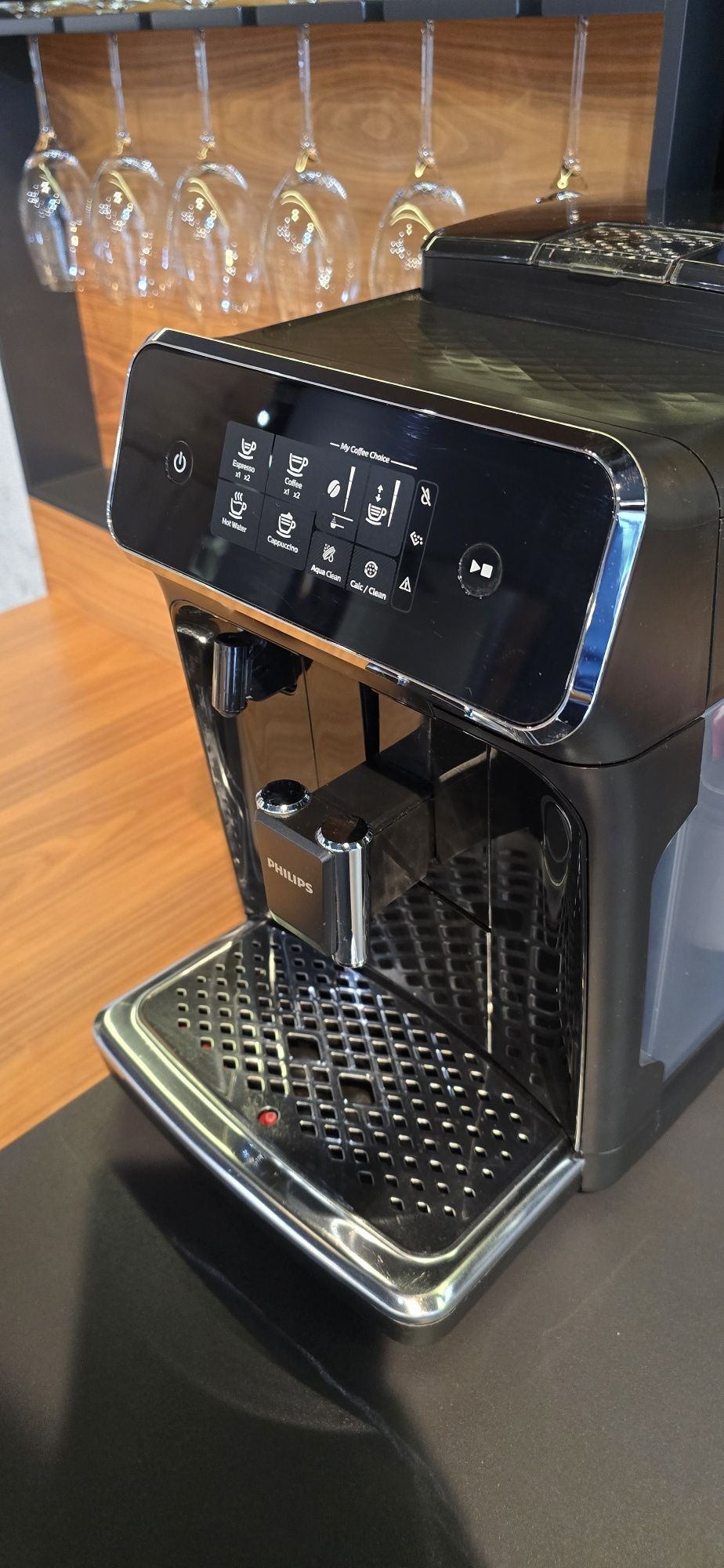КАФЕАВТОМАТ PHILIPS СЕРИЯ 2200, 1500W, Автоматична Капучино система