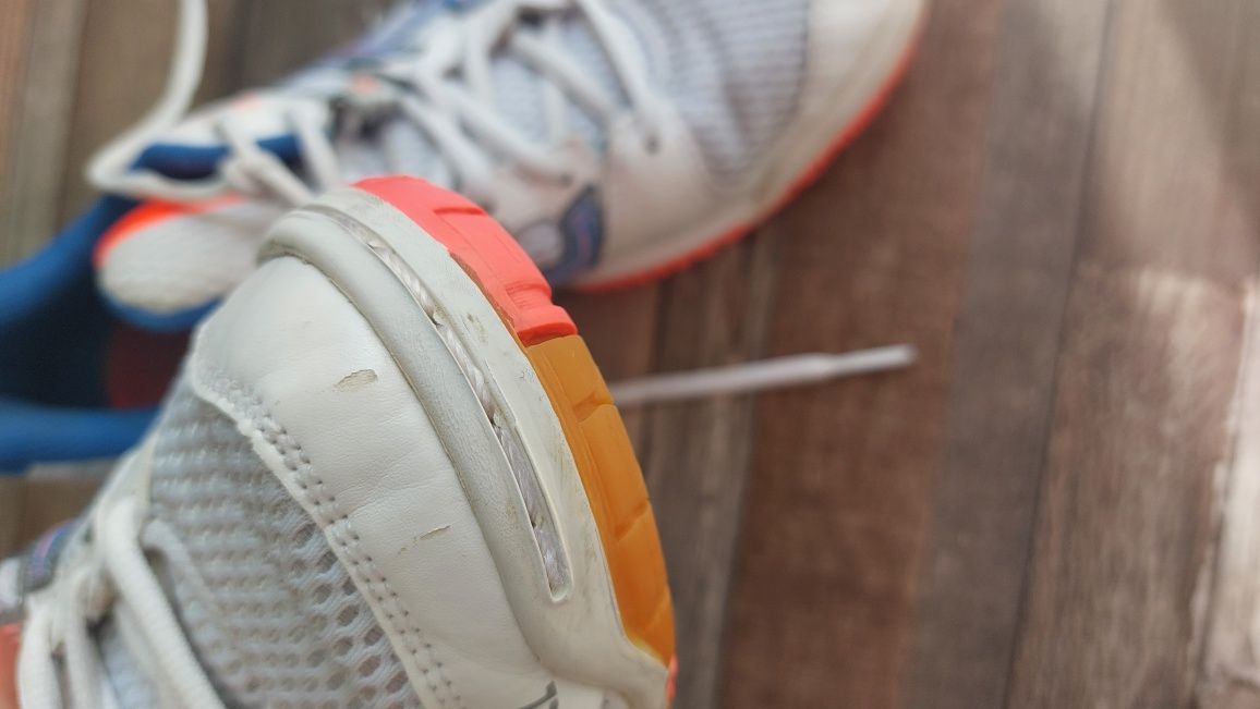 Adidasi Asics Handbal