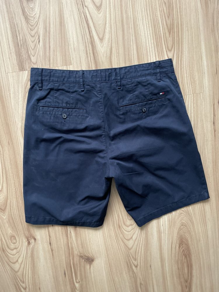 TOMMY HILFIGER / мъжки къс панталон W31