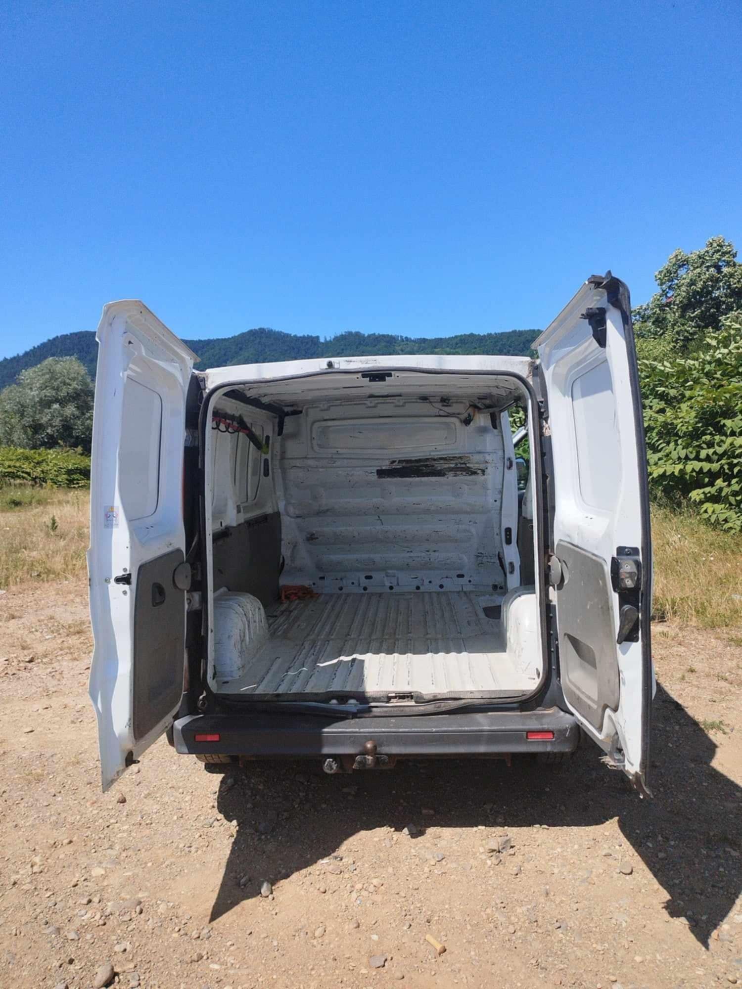 Opel vivaro 2.0 2013