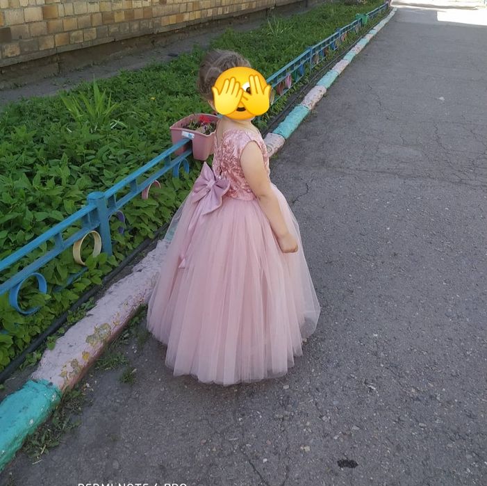 Красивое платье на девочку