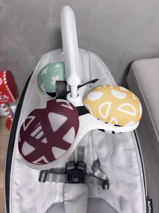 Електрическа люлка mamaRoo 5.0 + подложка за новородено mamaRoo 5.0