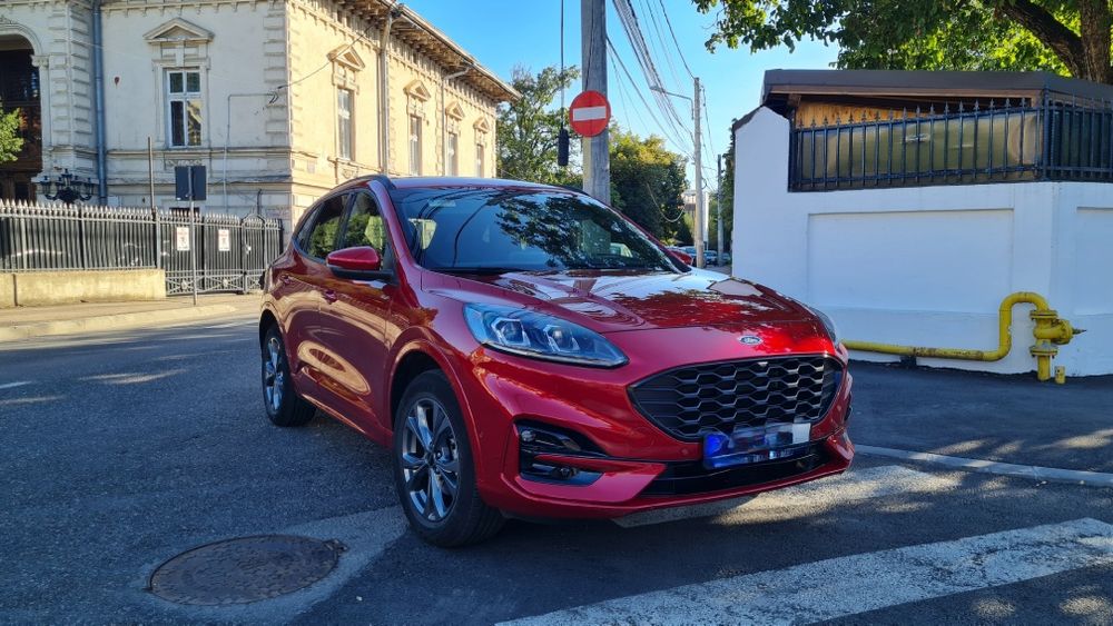 Ford Kuga 2.5 plug-in-hybrid PHEV, an 2023, garanție 3 ani