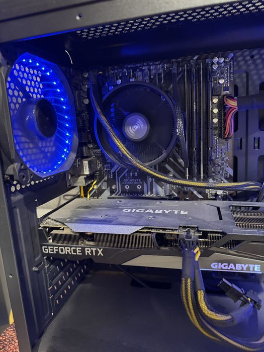 Vand PC High-End Gaming/Editare Video (RTX 3060 Ti, 32 GB)