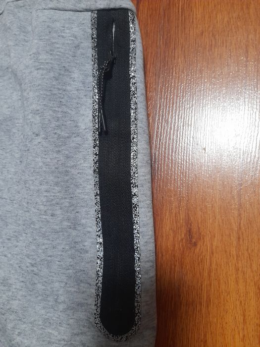 Nike tech мъжко долнище S размер.