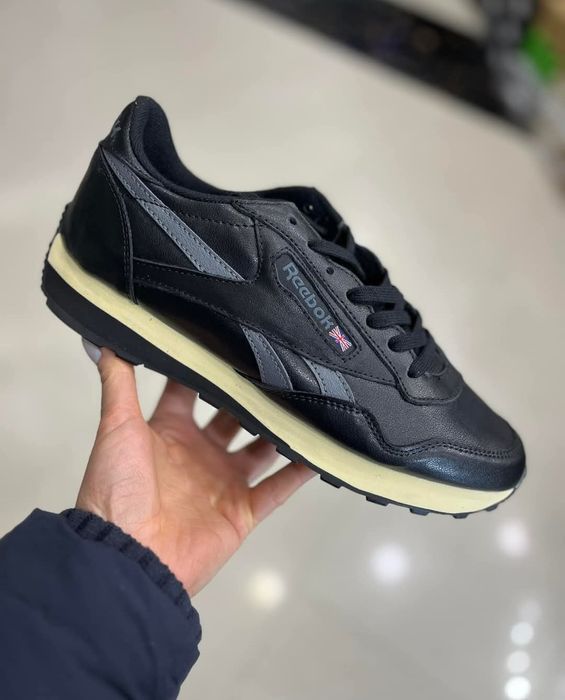 Reebok Classic Fashion