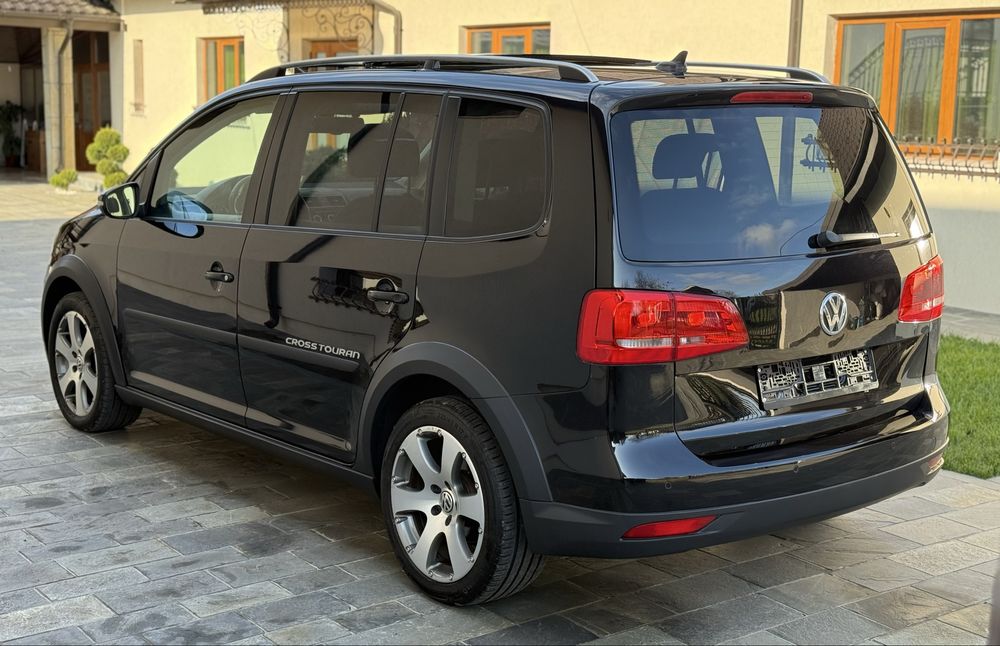 Vw Touran Cross 2013 2.0 170CP DSG PANORAMIC Volanta NOUA Import DE