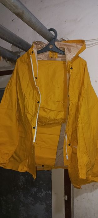 Дождевик  ,  плащ ,