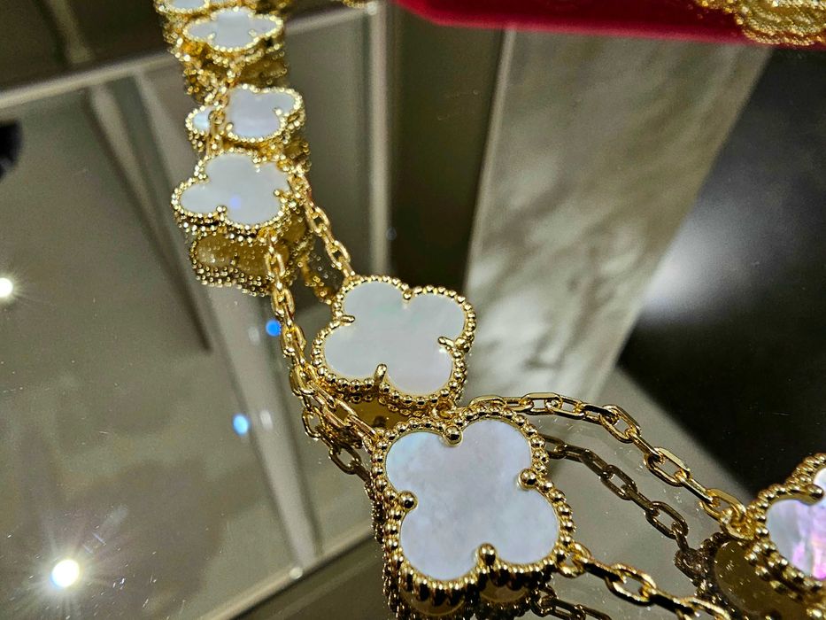 Van Cleef & Arpels VCA Gold Mother 20 Motifs Alhambra Дамско Колие