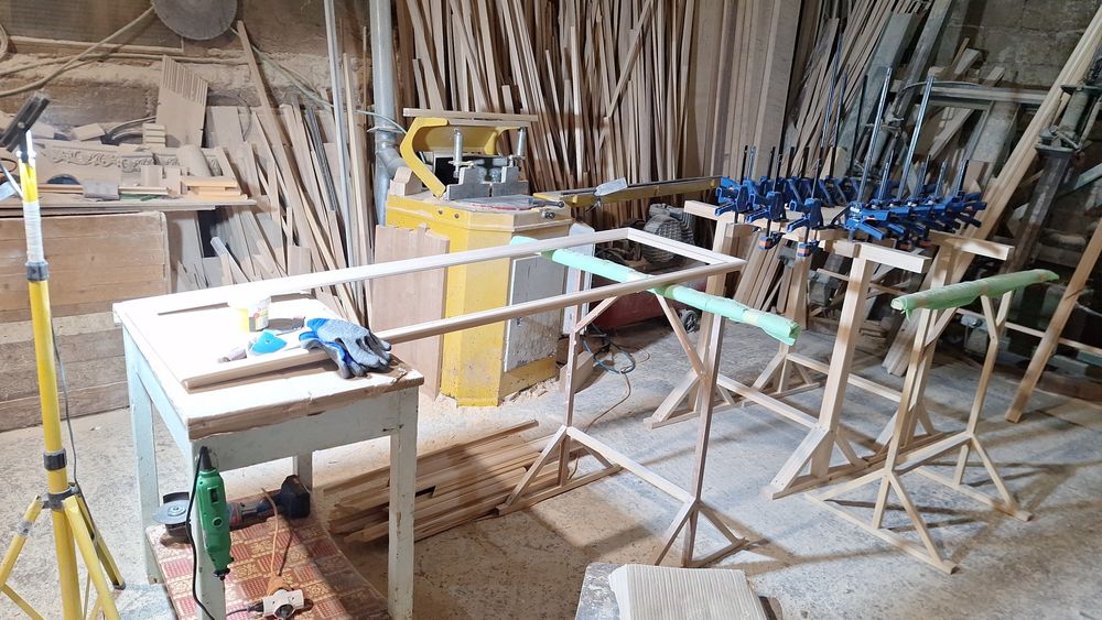 Finisaje manual lemn Reparații vopsit