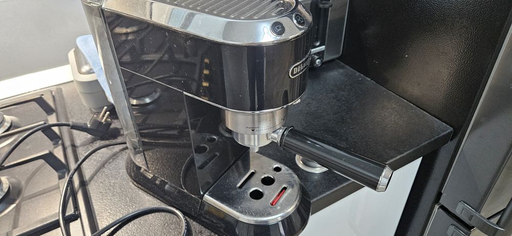 Espressor Delonghi debita