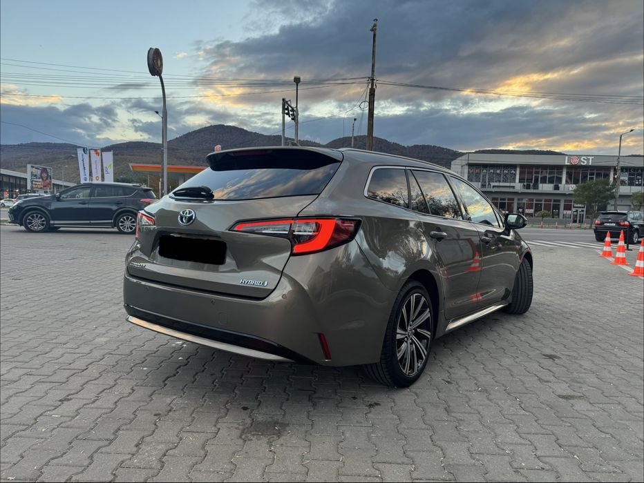 Toyota Corolla hybrid TVA deductibil