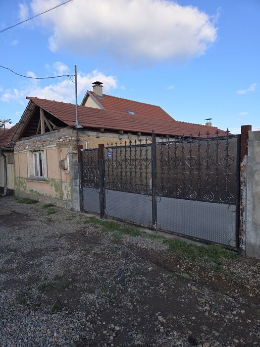 VÂND  casă în Oradea  Episcopia Bihor