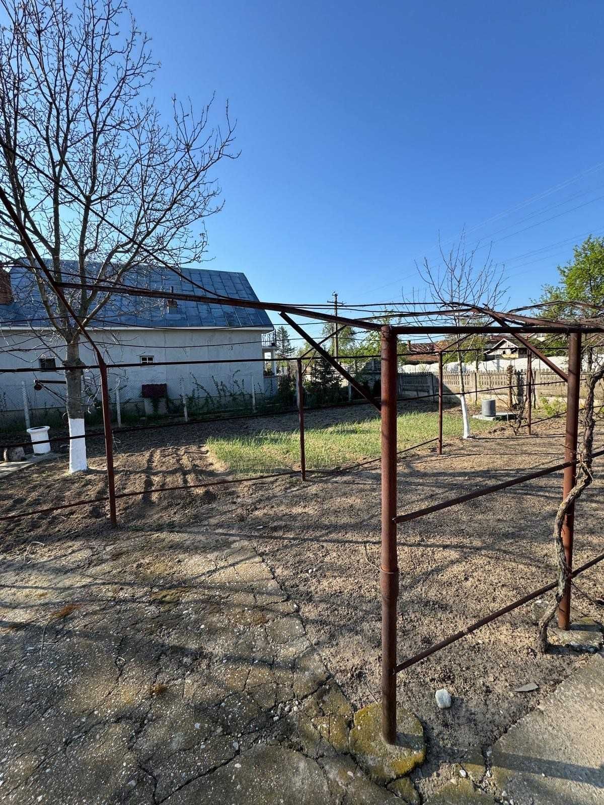 Casa si teren intravilan de vanzare - Iancu Jianu