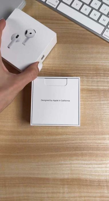 Vand Airpods 4  super oferta !