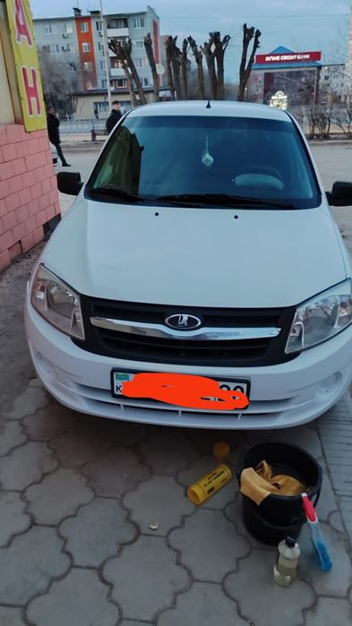 Продам срочно машину