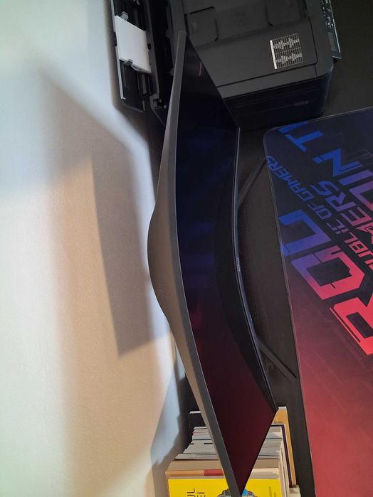 Monitor Samsung 27 inch Odyssey G5 - 2K cu refresh rate de 144Hz