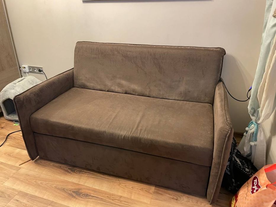 Разтегателен диван