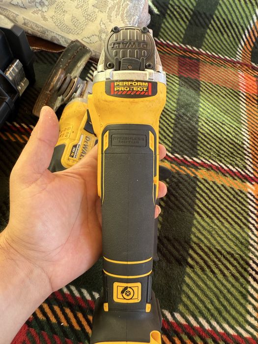 Flex Dewalt DCG405 corp