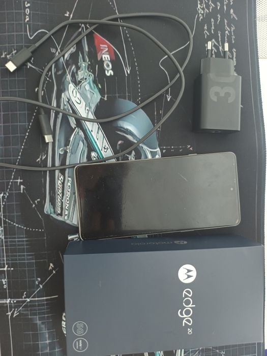 Motorola Edge 20