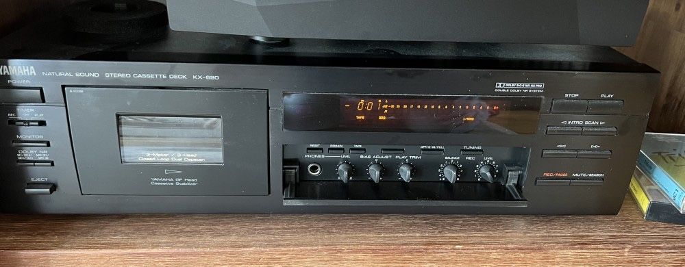 Yamaha KX 690 - casetofon