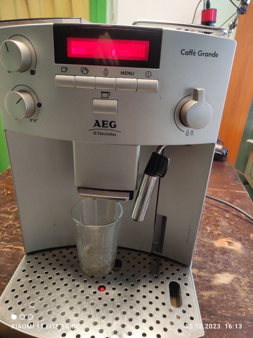 Expresor automat Cafe Grande AEG