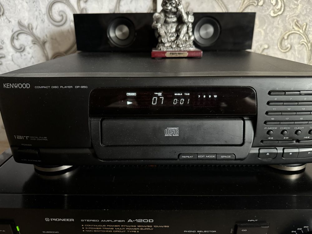 CD проигрыватель Kenwood