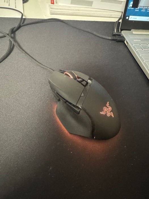 Vand mouse + casti RAZER, mouseul- Bazilik v3 si castile- Kraken