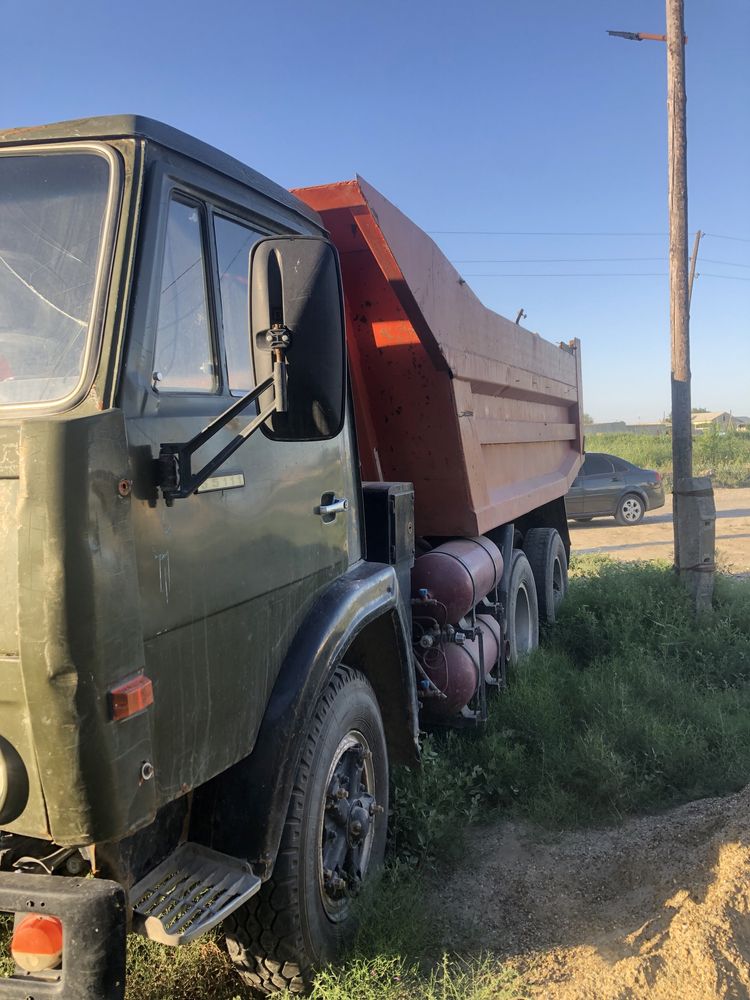 Kamaz gaz urnatilgan 8 ta balon bor