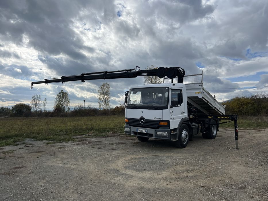 Mercedes Atego basculabil cu macara
