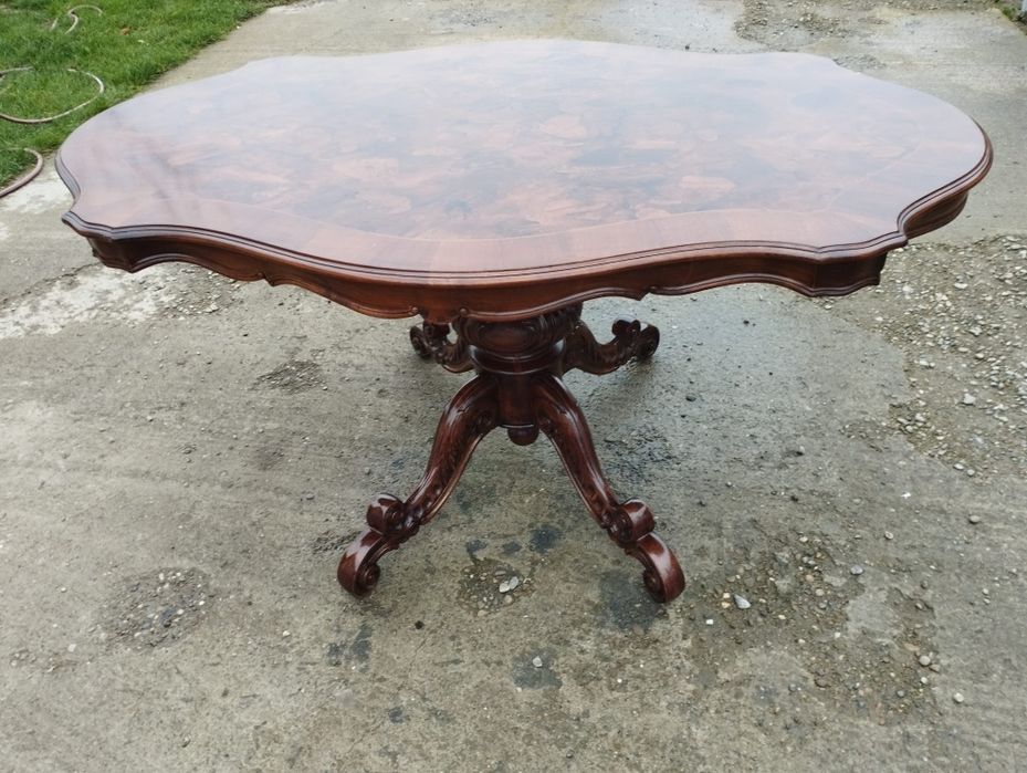 Masă din lemn masiv NUC