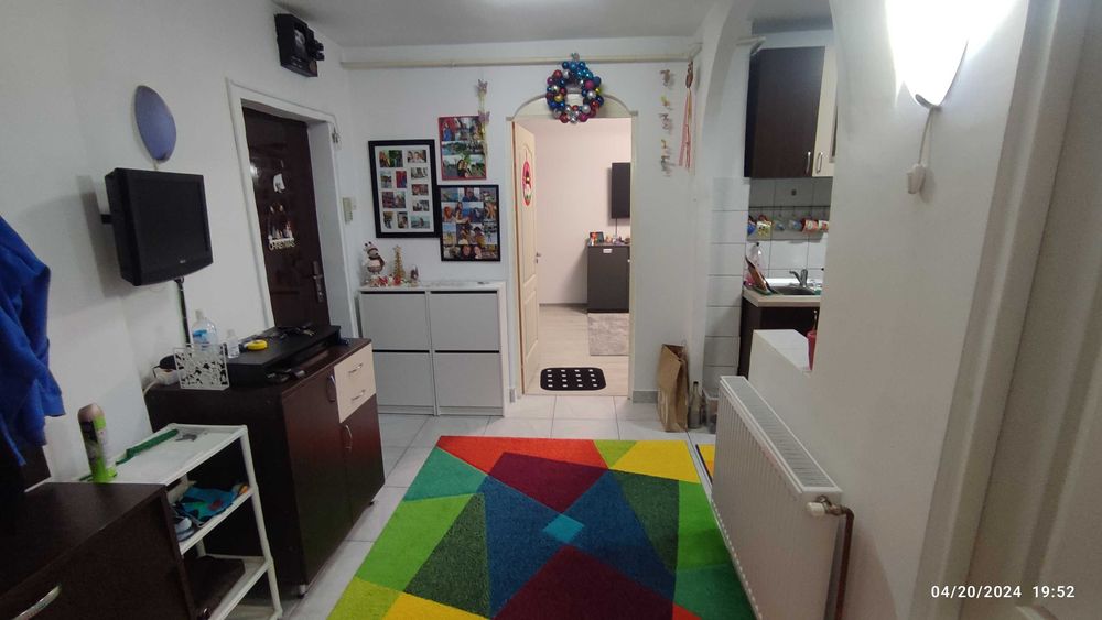 Proprietar, vand apartament 2 camere, decomandat, langa Astoria.