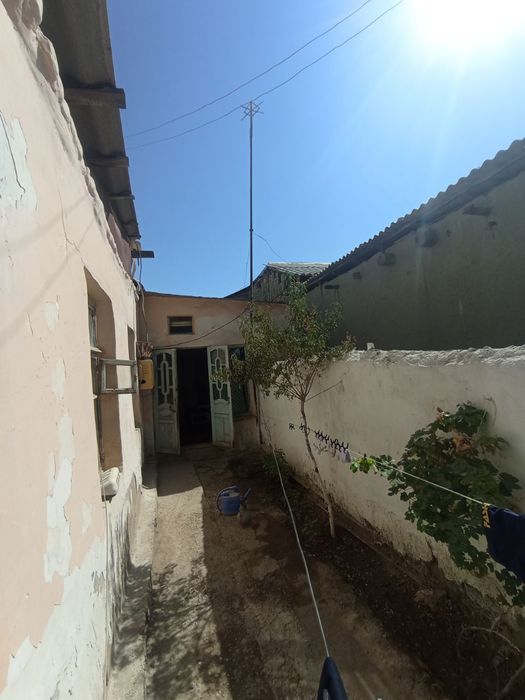 Бухоро вилояти Когон Шахарида ховли сотилади