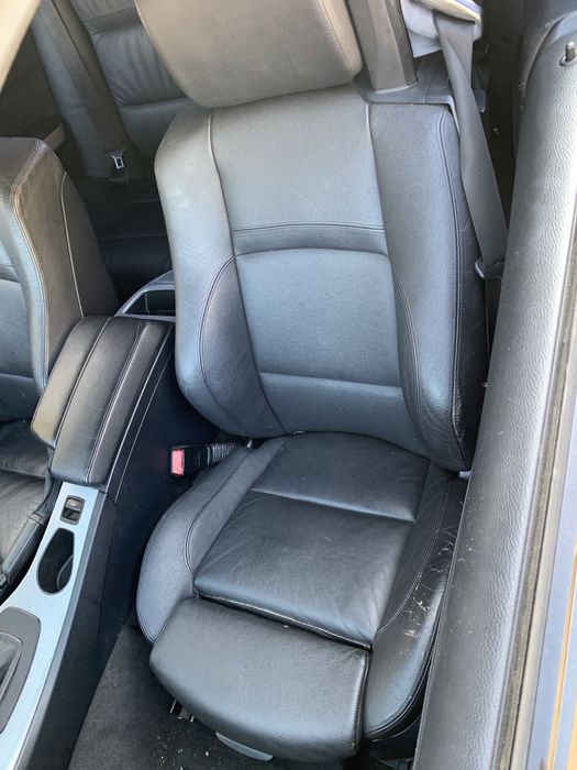 Продаваме на части бмв е93 2.0д 177кс. Bmw e93 2.0d 177hp