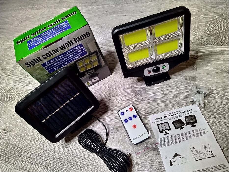 Lampa Solara  cu Senzor de miscare, acumulator incorporat, panou solar