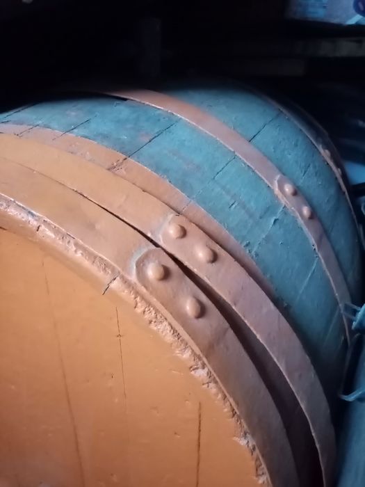 Butoi din lemn pt vin  300 litri