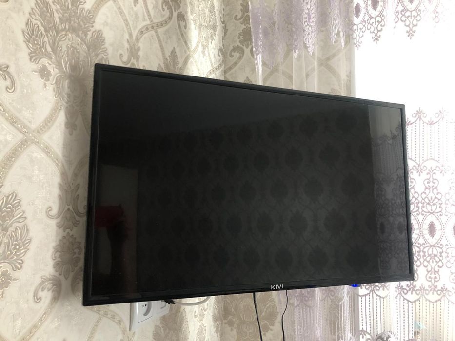 Продам телевизор с креплением