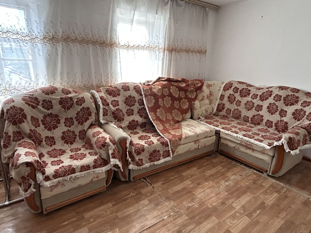 Срочно продаю стиралку, диваны и шкаф