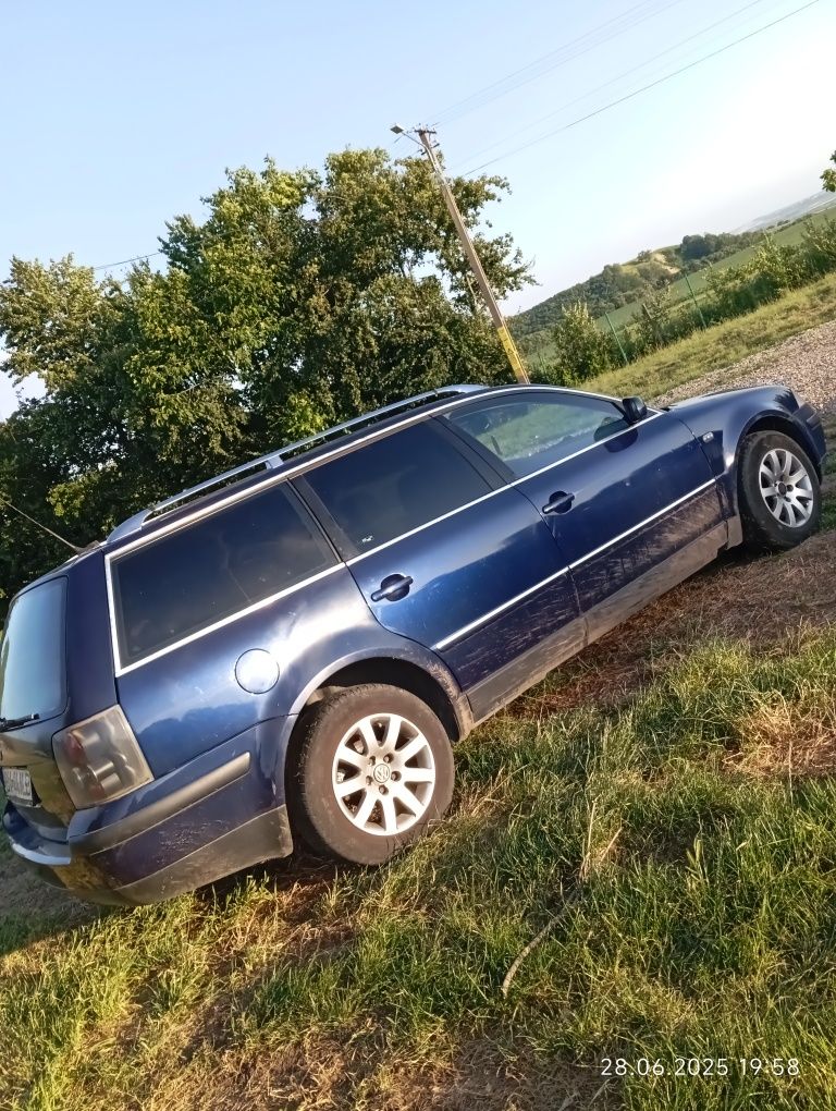 Vând passat b5..