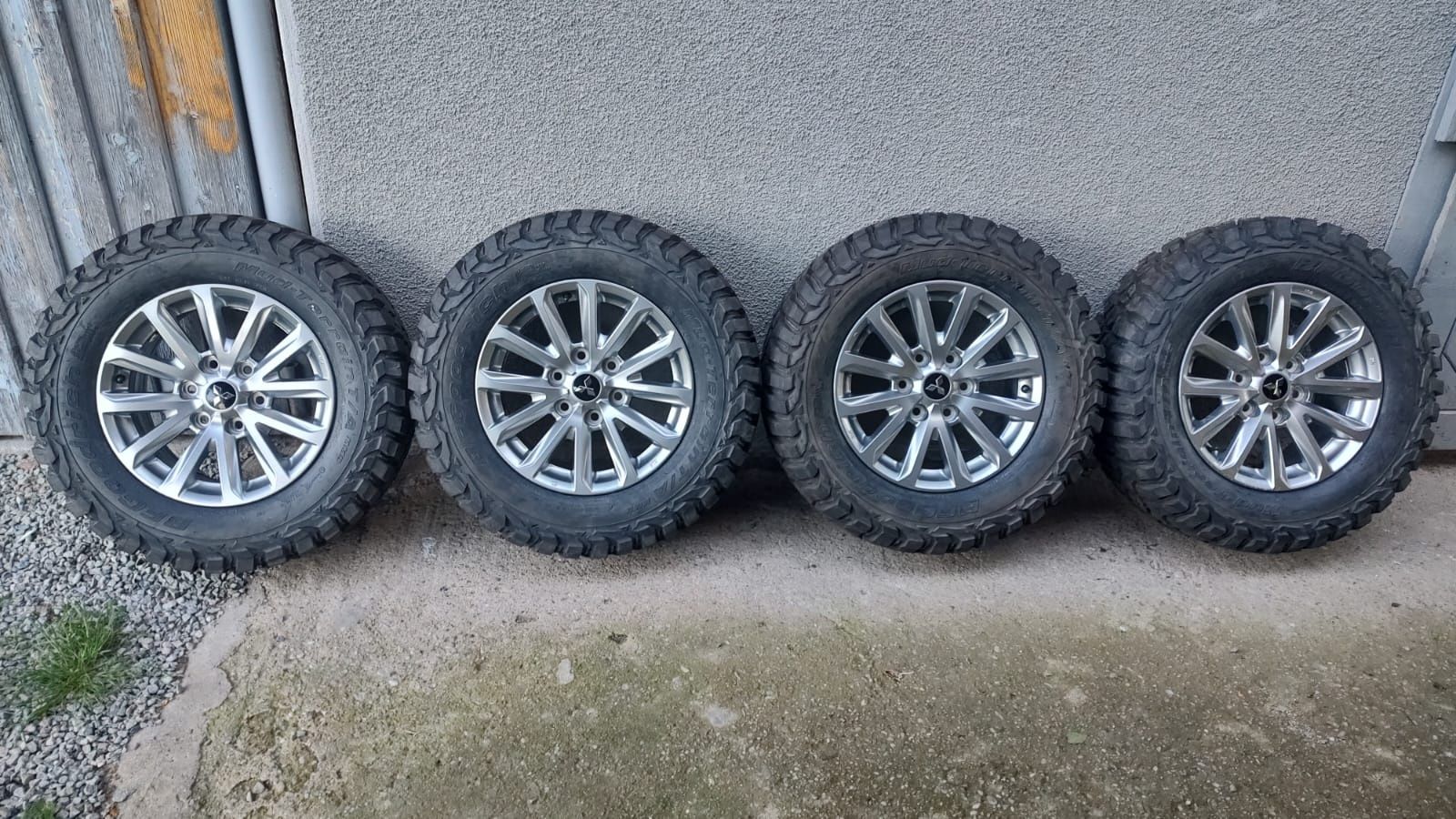 Jantele originale Mitsubishi L200 cu anvelope noi245/70/17