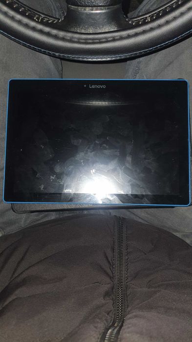 Vand 2 tablete de la lenovo si vonino