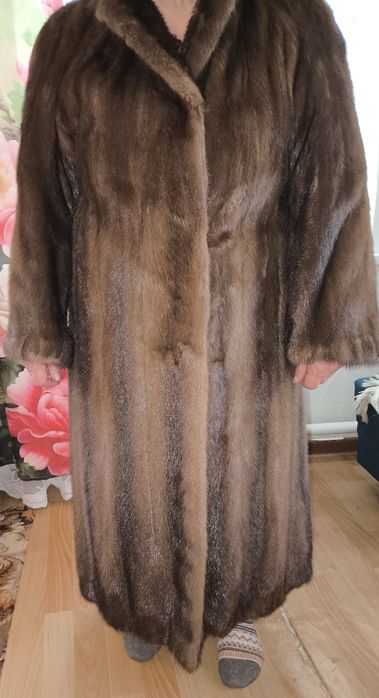 Продам норковую шубу