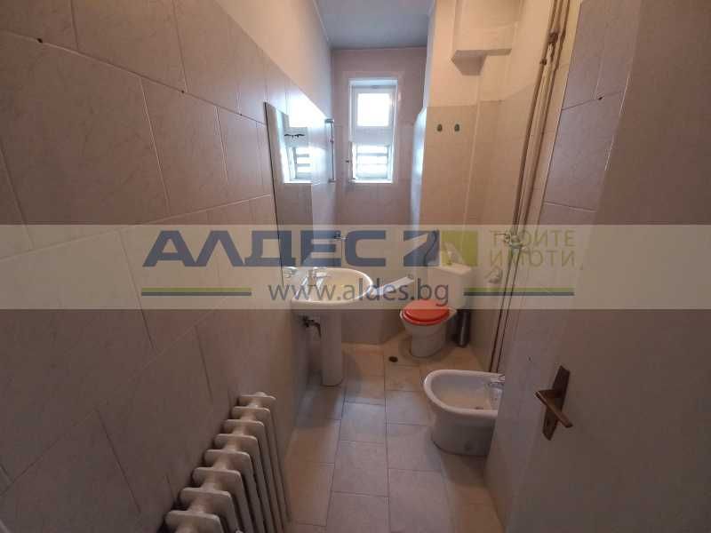 Аристократичен офис до Докторска градина!