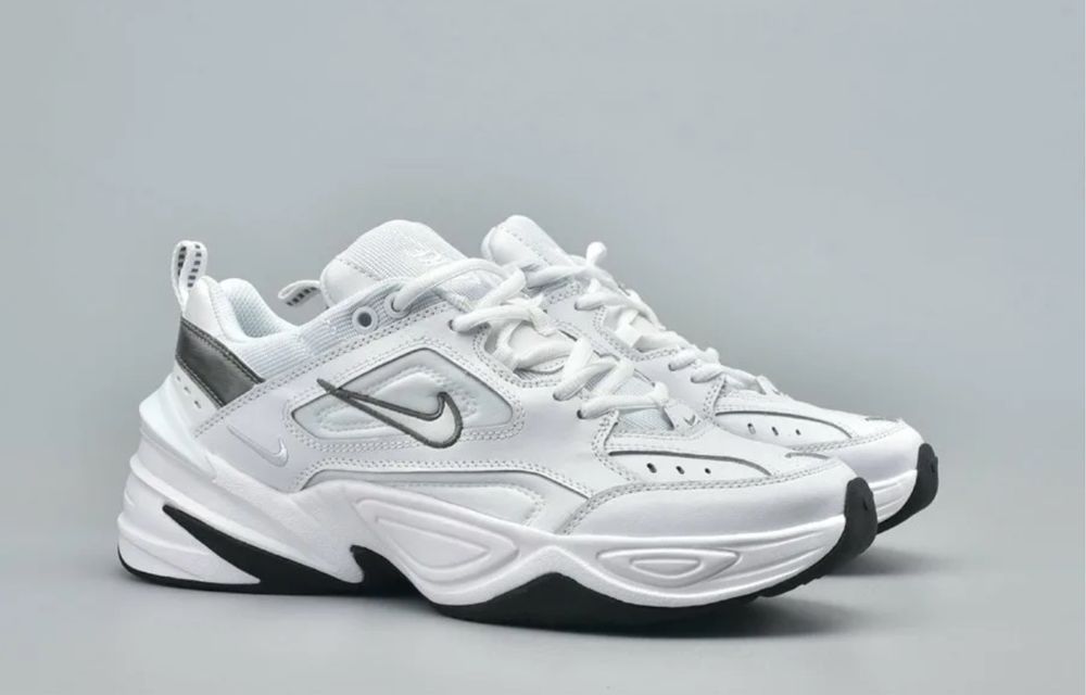 Кроссовки новые в коробке