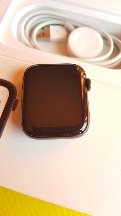 Apple Watch S4 Cellular STAINLESS STEEL 44MM (4TH GEN)