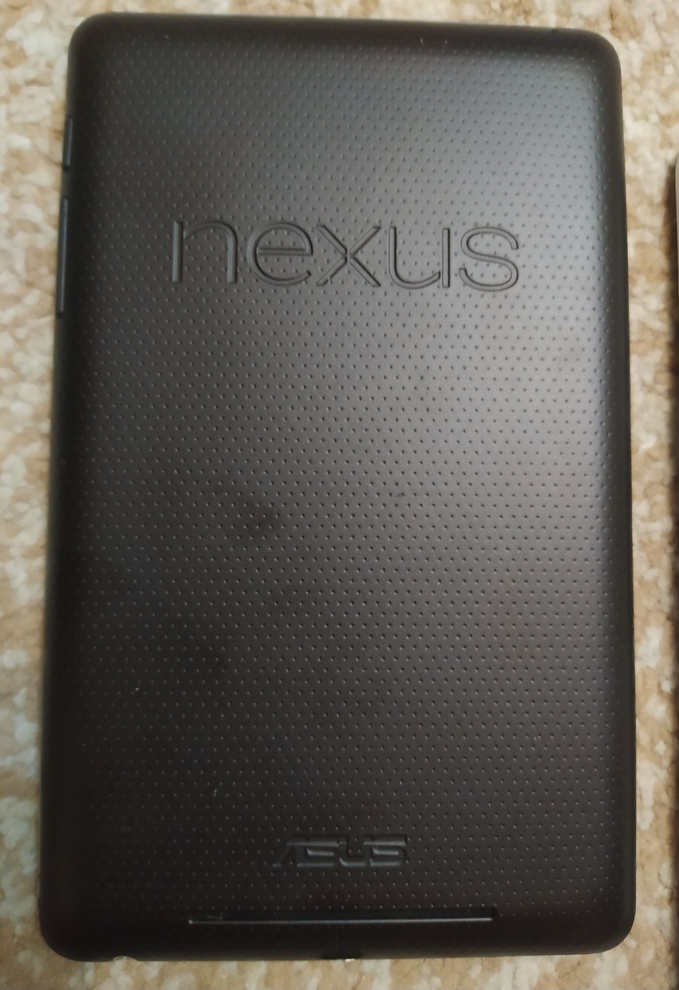 Продам на запчасти не рабочий планшет Nexus 7, Aoson S7 Pro7