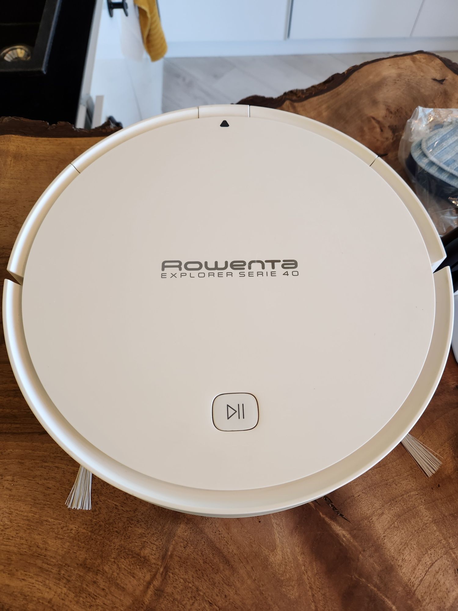 Робот Rowenta Explorer 40 Бял